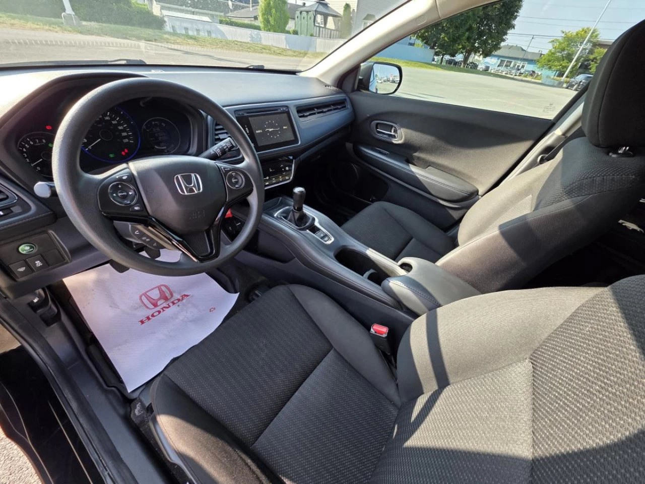 2018 Honda HR-V LX 2WD Manual Main Image
