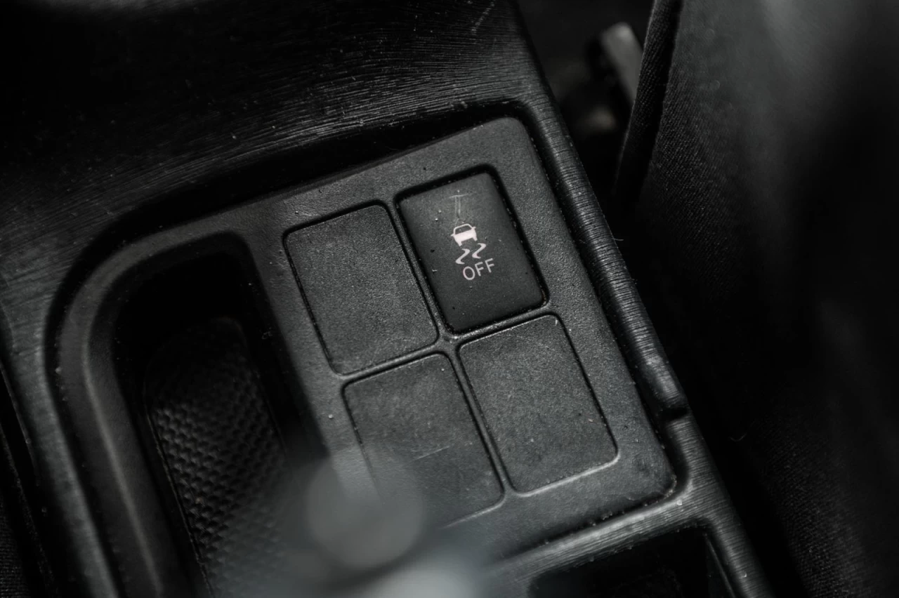 2014 Toyota Yaris Manuelle TOUTE ÉQUIPÉE - Garantie 1 AN Image principale