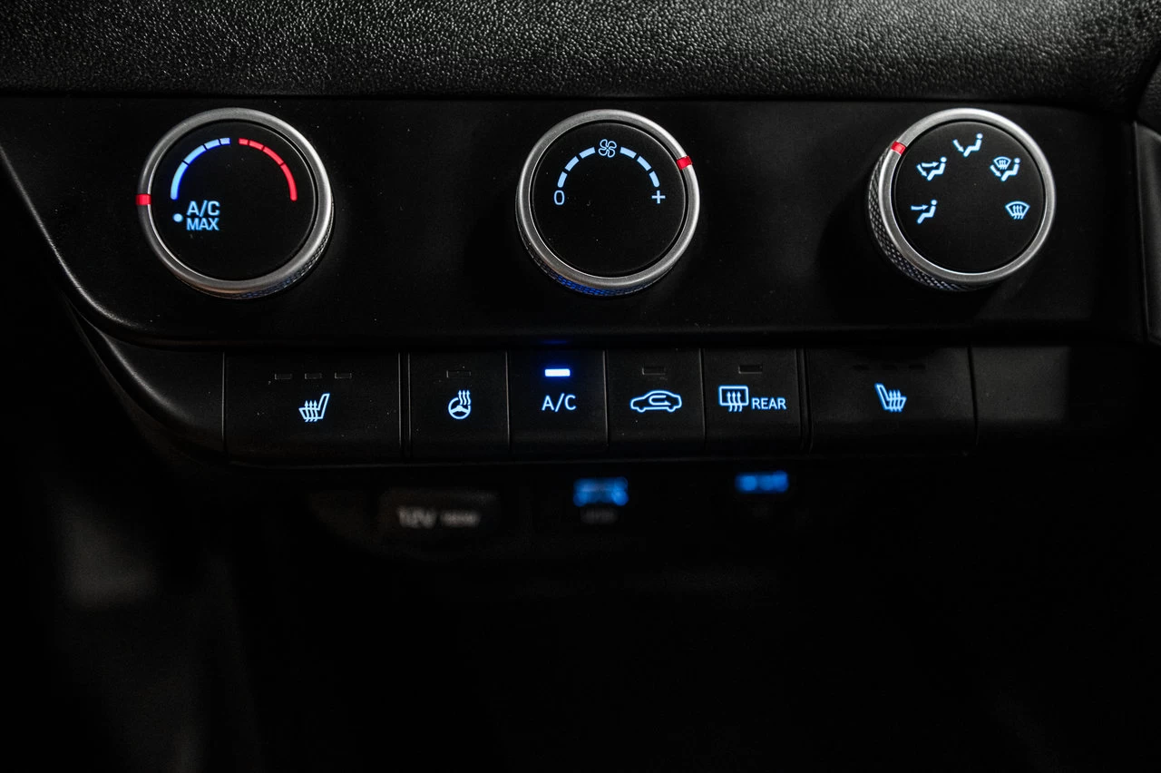 2021 Hyundai Elantra Preferred Main Image
