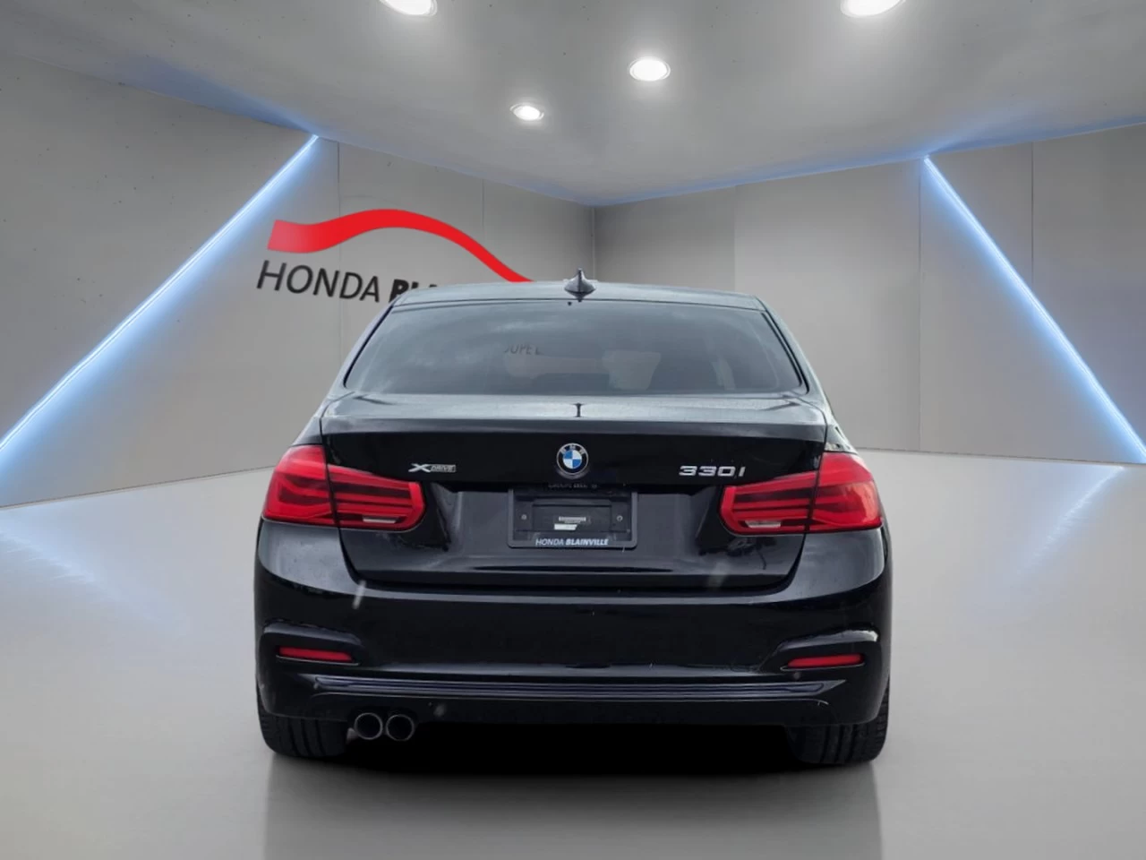 2018 BMW 3 Series Sedan Main Image