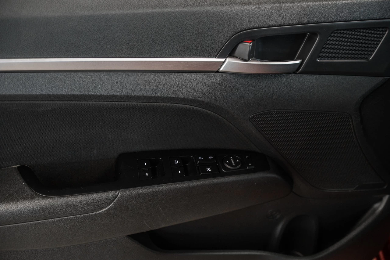 2020 Hyundai Elantra Preferred Image principale