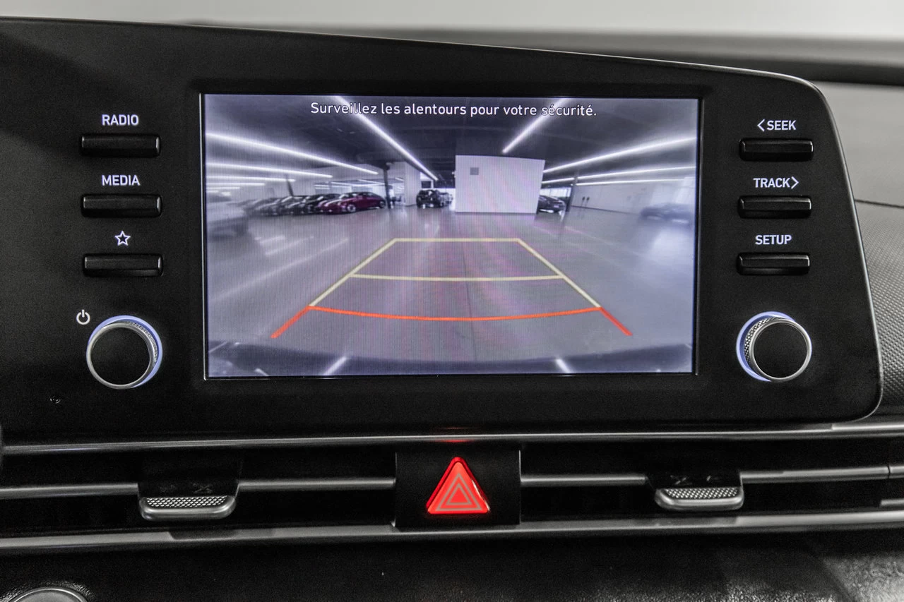 2022 Hyundai Elantra Preferred Image principale
