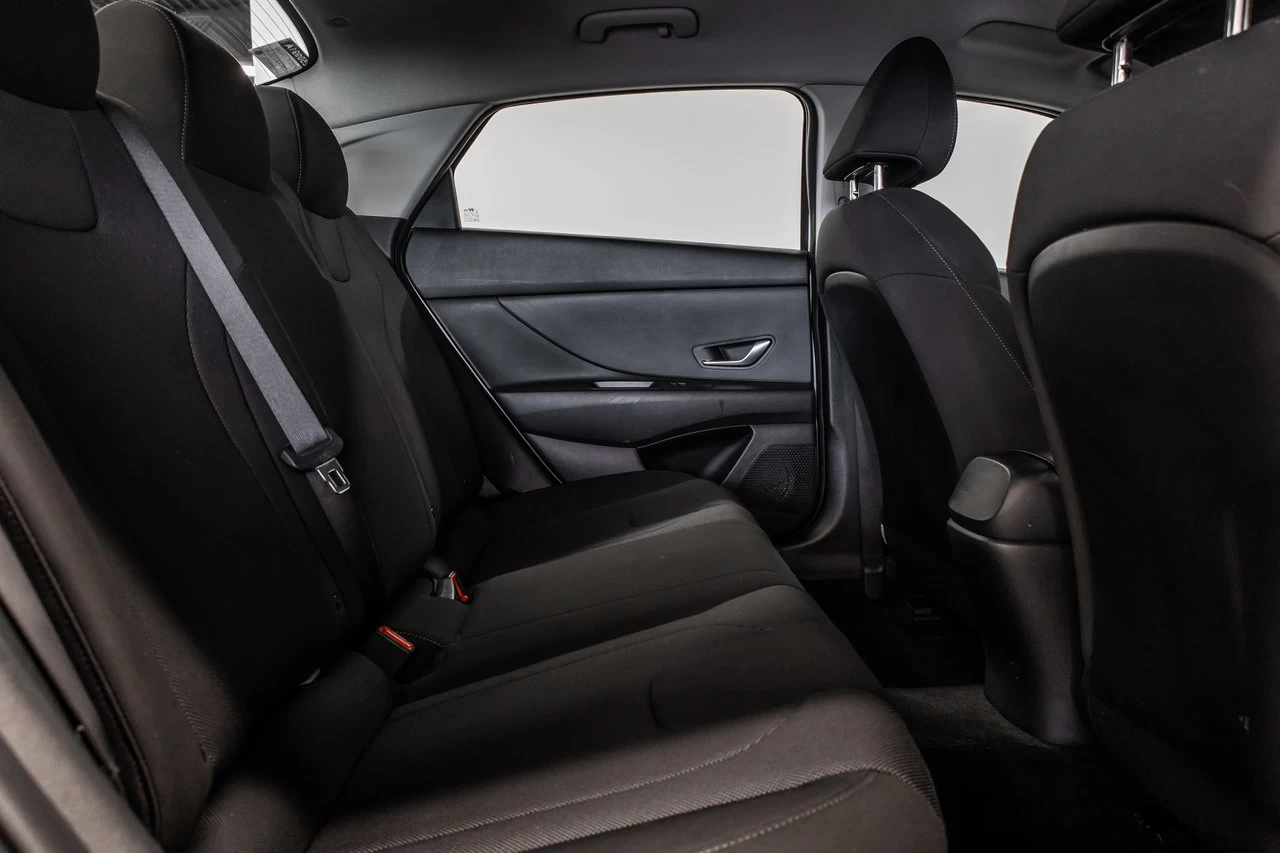 2022 Hyundai Elantra Essential Image principale