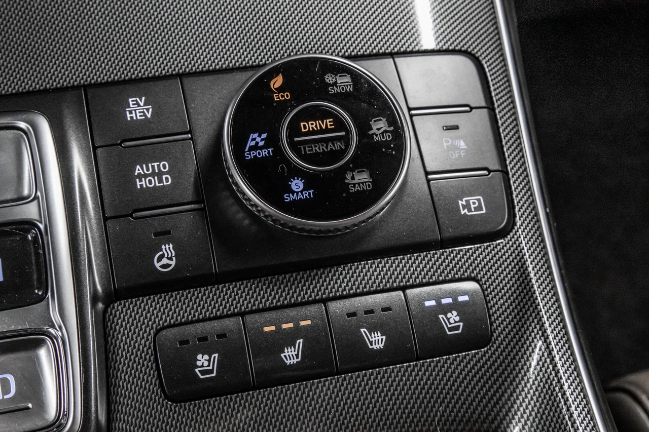 2022 Hyundai Santa Fe Plug-In Hybrid Luxury Awd Main Image