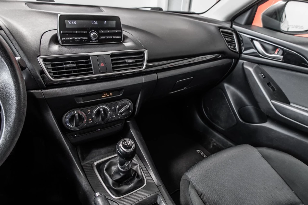 2015 Mazda Mazda3 Manuelle AUBAINE!!! Main Image
