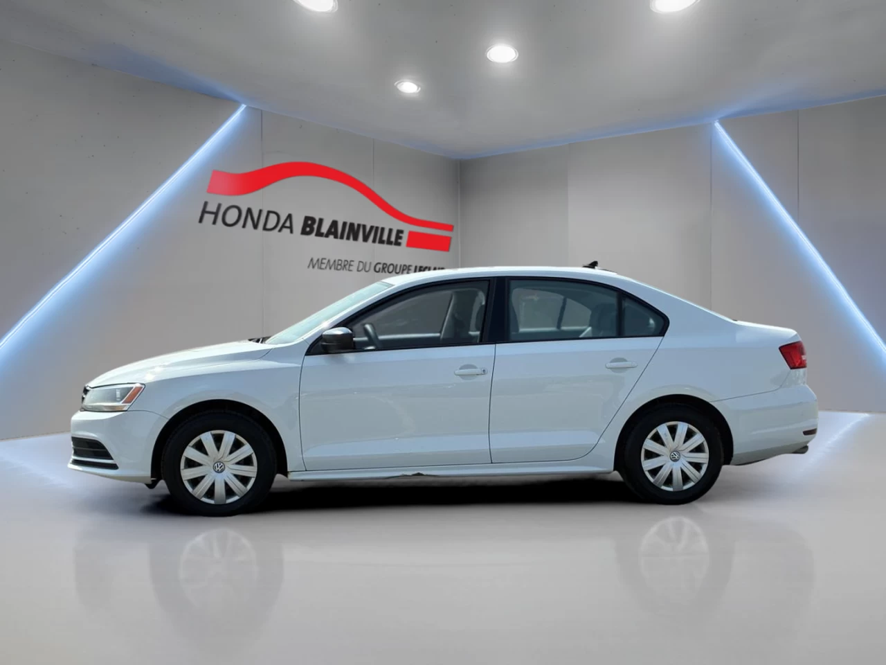 2015 Volkswagen Jetta 4dr 2.0L Auto Trendline+ Image principale