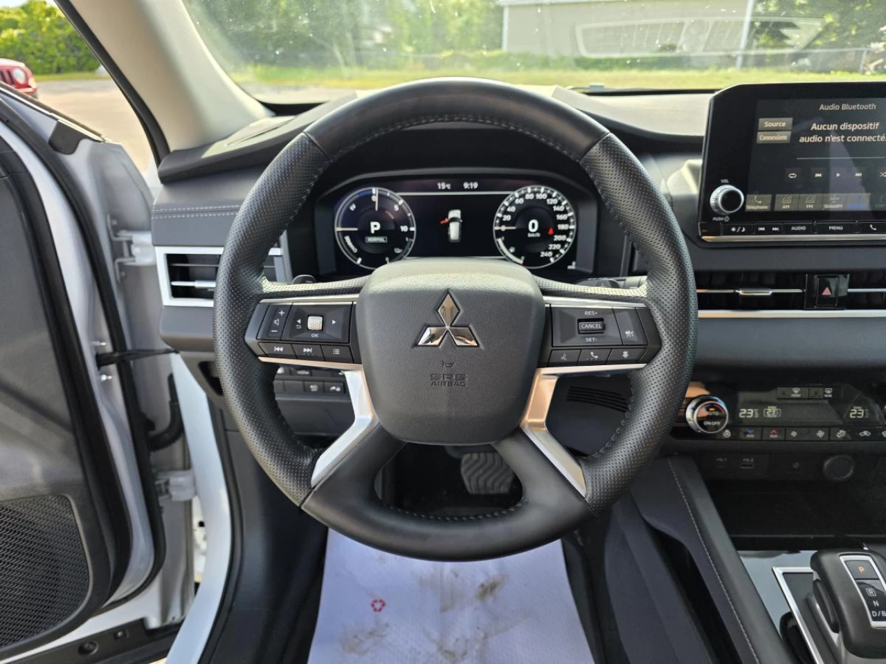 2025 Mitsubishi Outlander LE S-AWC Main Image