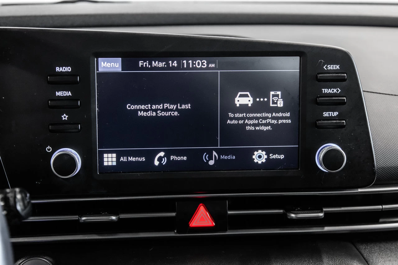 2022 Hyundai Elantra Preferred Main Image