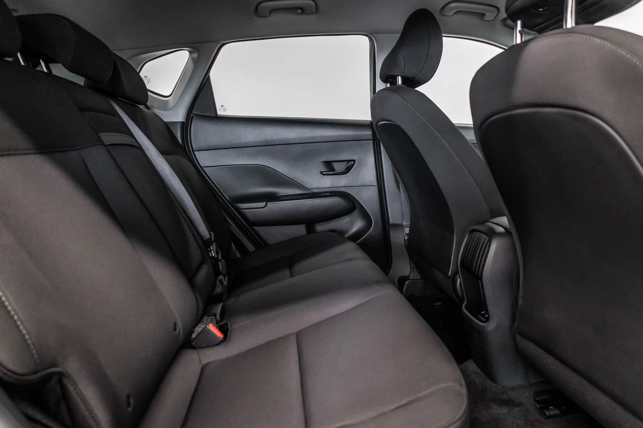 2025 Hyundai Kona Electric Preferred Main Image