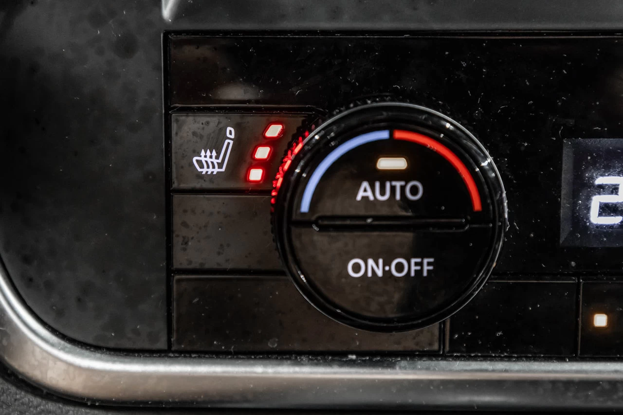 2023 Nissan Rogue Sv Tech Awd Main Image