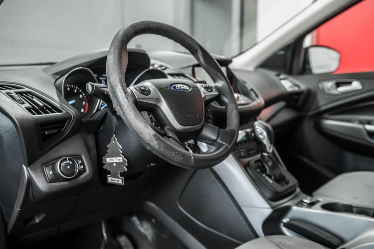 2014 Ford Escape 4WD SE AUBAINE! Image principale