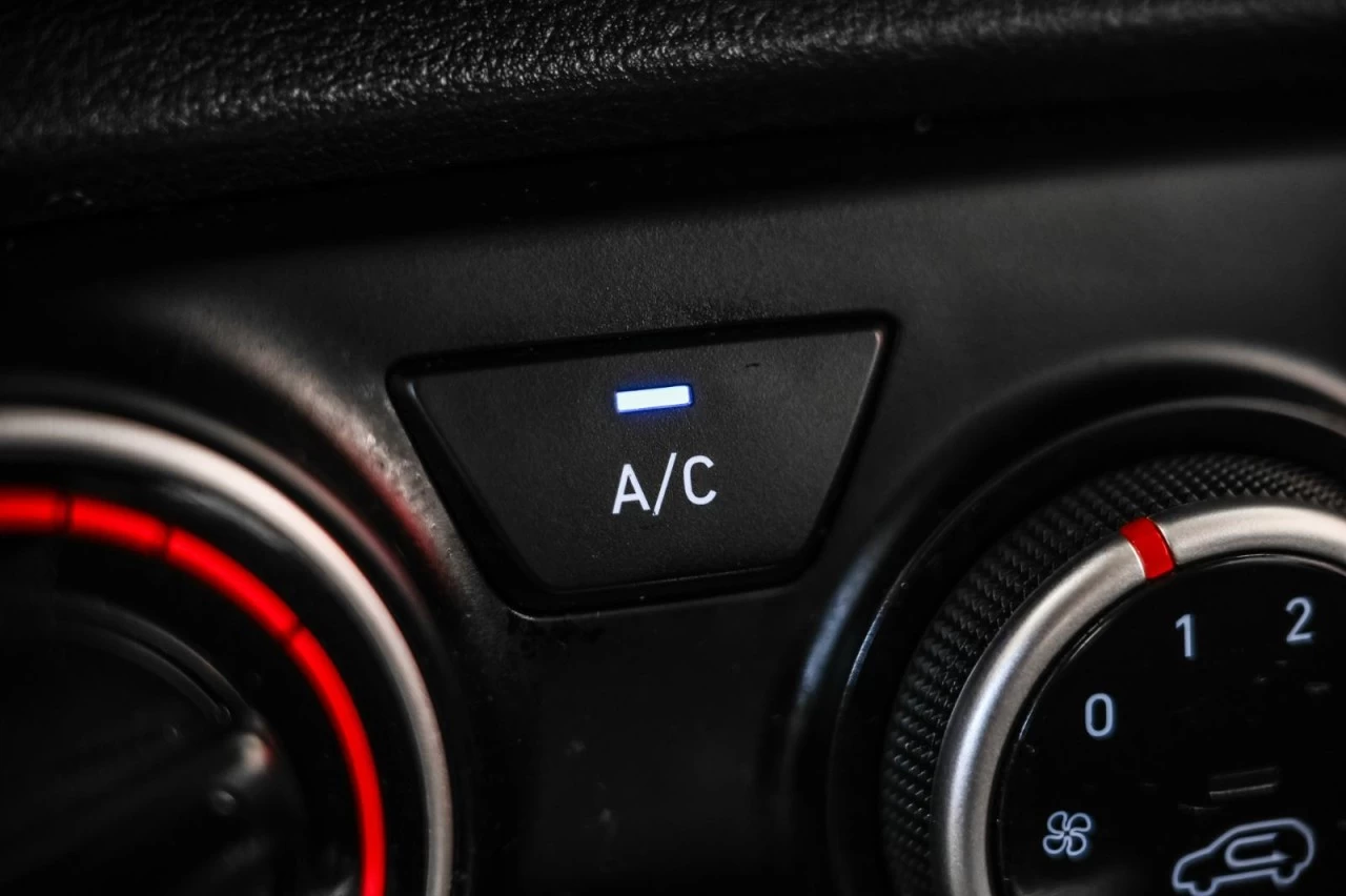 2020 Hyundai Venue Essential SIEGES.CHAUFF+CARPLAY+BLUETOOTH Main Image