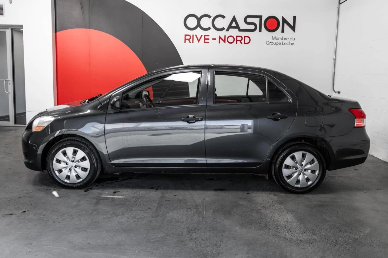 2010 Toyota Yaris Automatique + A/C BAS KM!!! Image principale