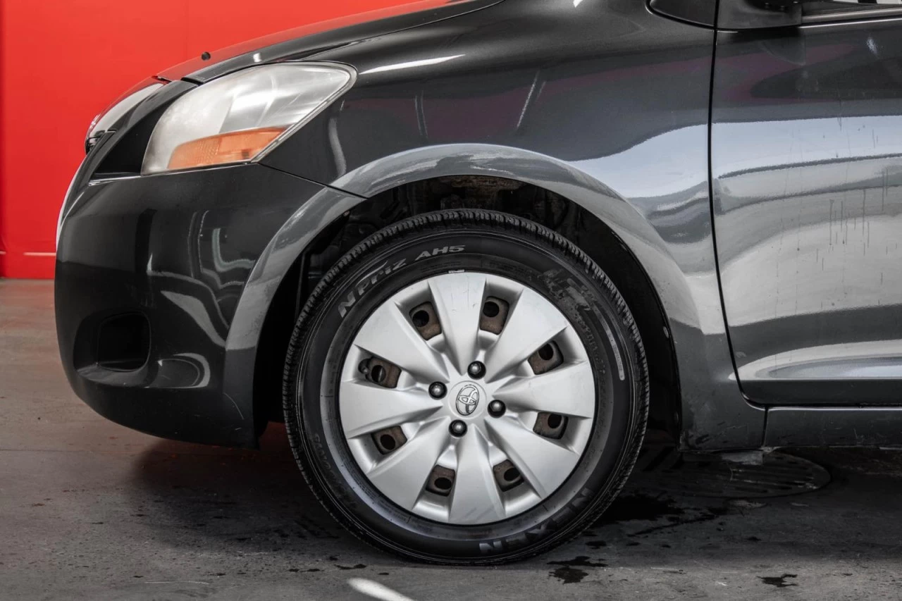 2010 Toyota Yaris Automatique + A/C BAS KM!!! Image principale