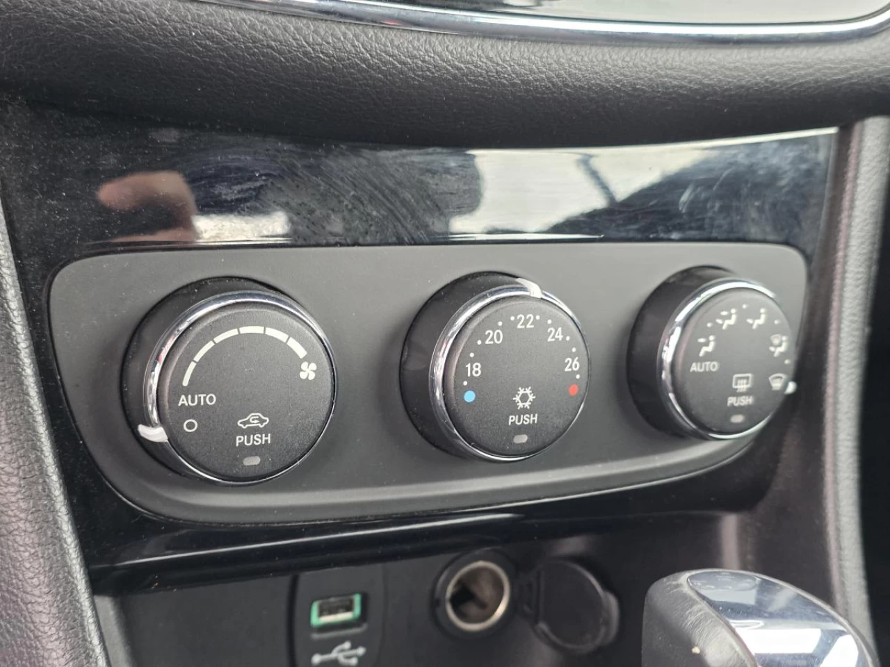 2013 Chrysler 200 2dr Conv Touring Main Image