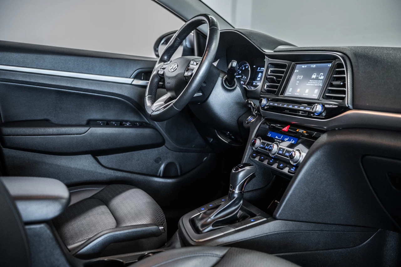 2019 Hyundai Elantra Luxury Image principale