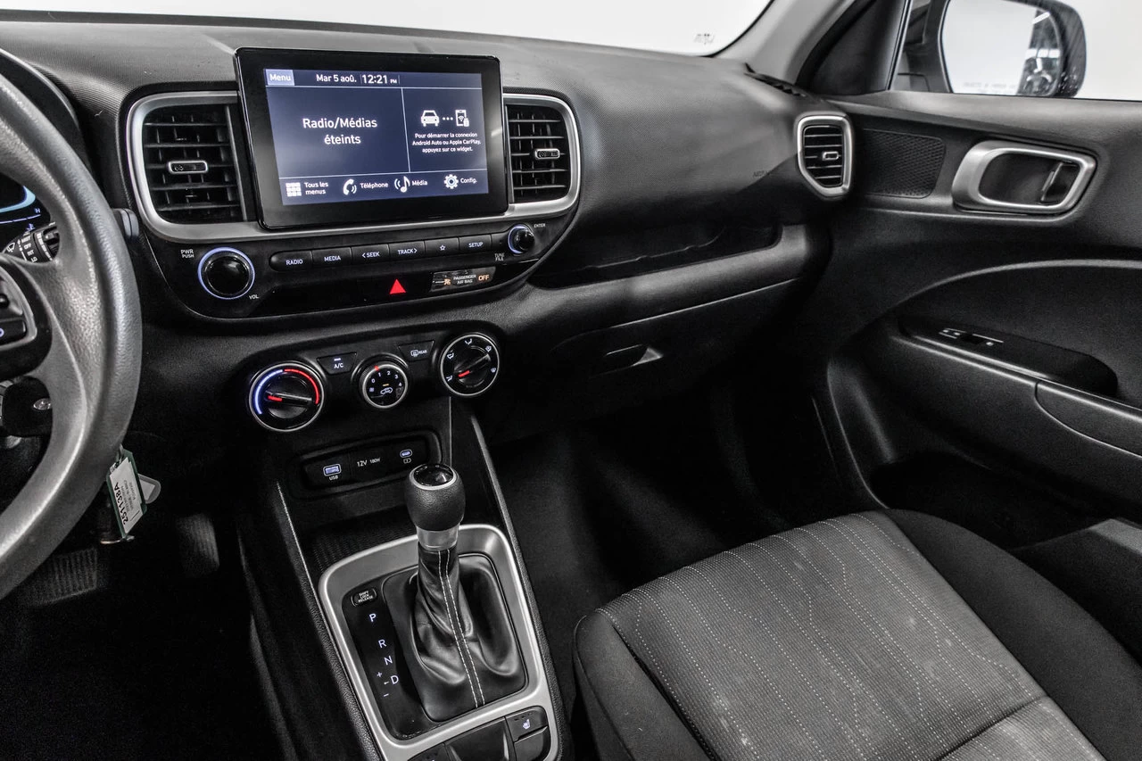 2023 Hyundai Venue Essential Main Image