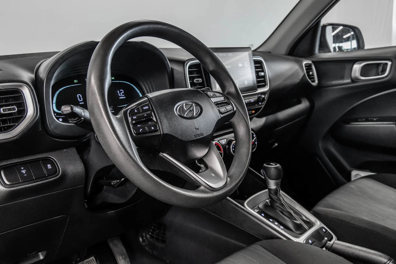 2023 Hyundai Venue Essential Main Image