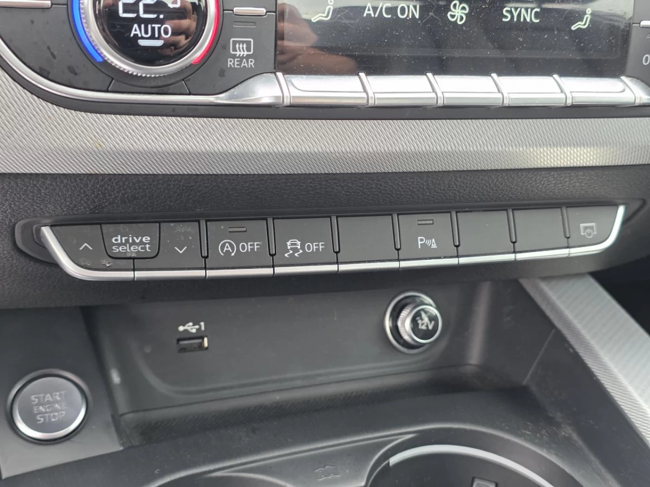2018 Audi A4 2.0 TFSI quattro Progressiv S tronic Image principale