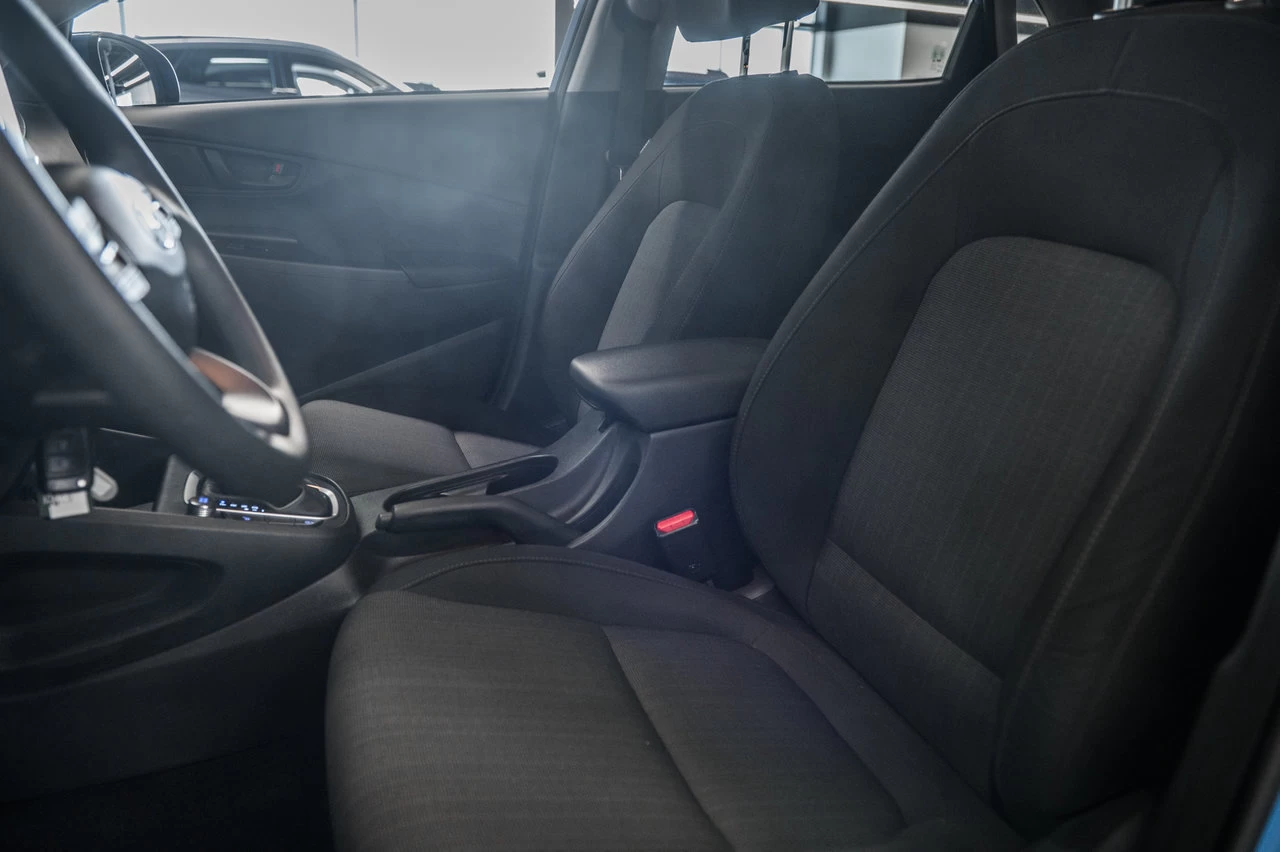 2023 Hyundai Kona Essential Main Image