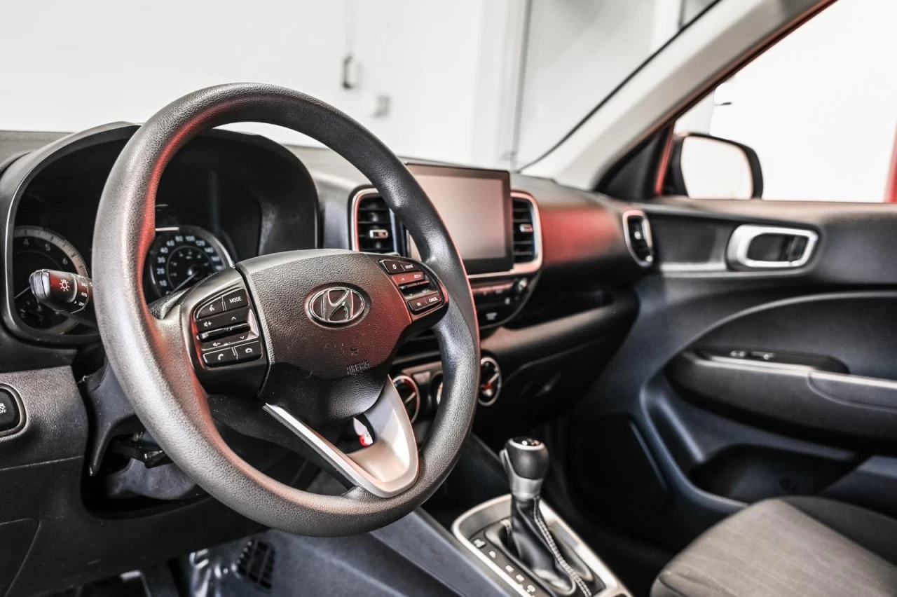 2020 Hyundai Venue Essential SIEGES.CHAUFF+CARPLAY+BLUETOOTH Main Image