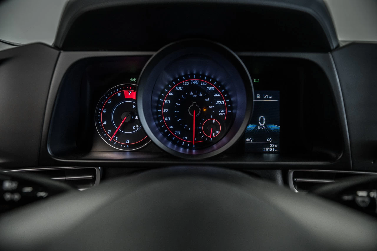 2023 Hyundai Elantra Essential Image principale