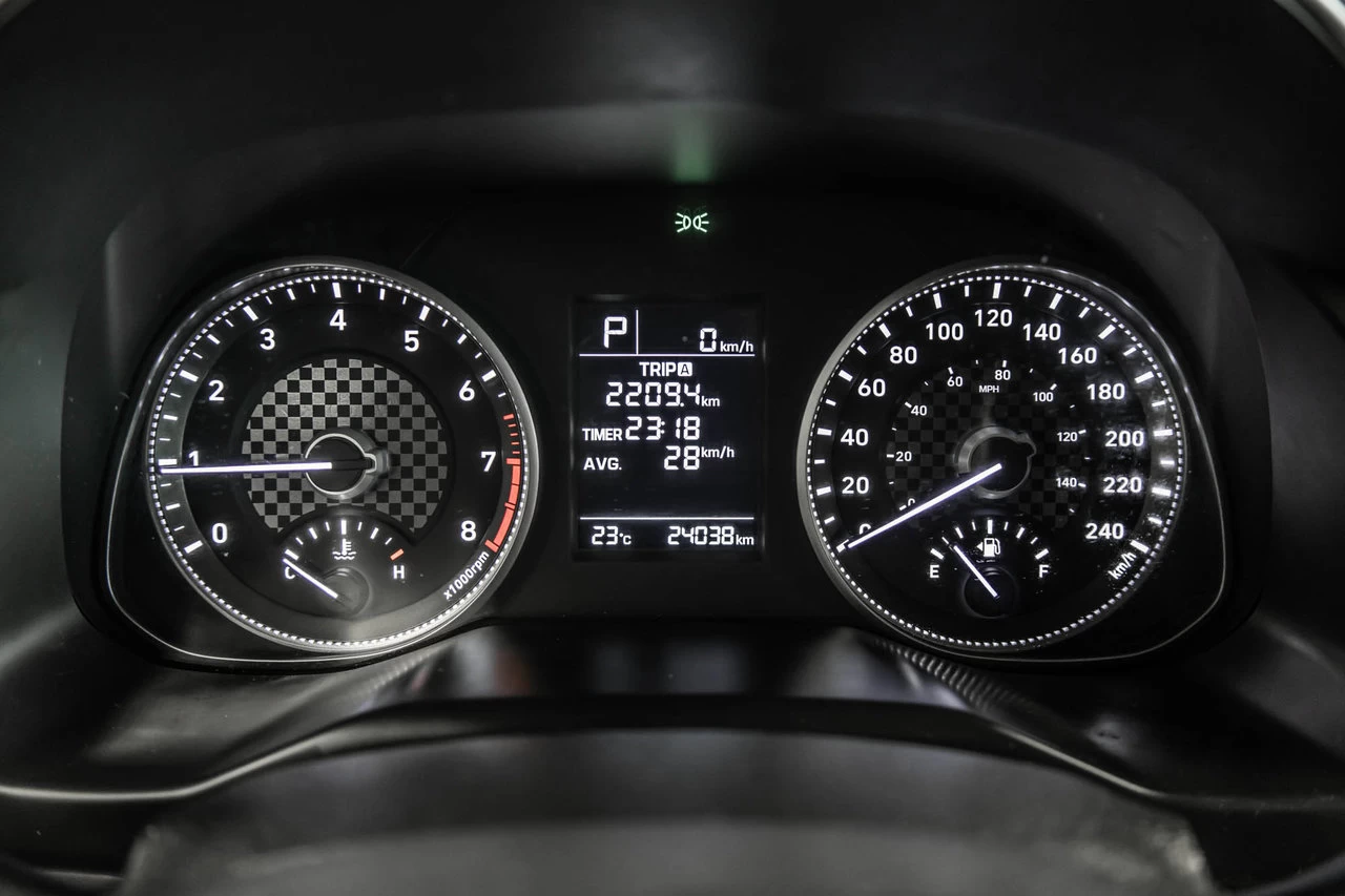 2020 Hyundai Elantra Essential Main Image