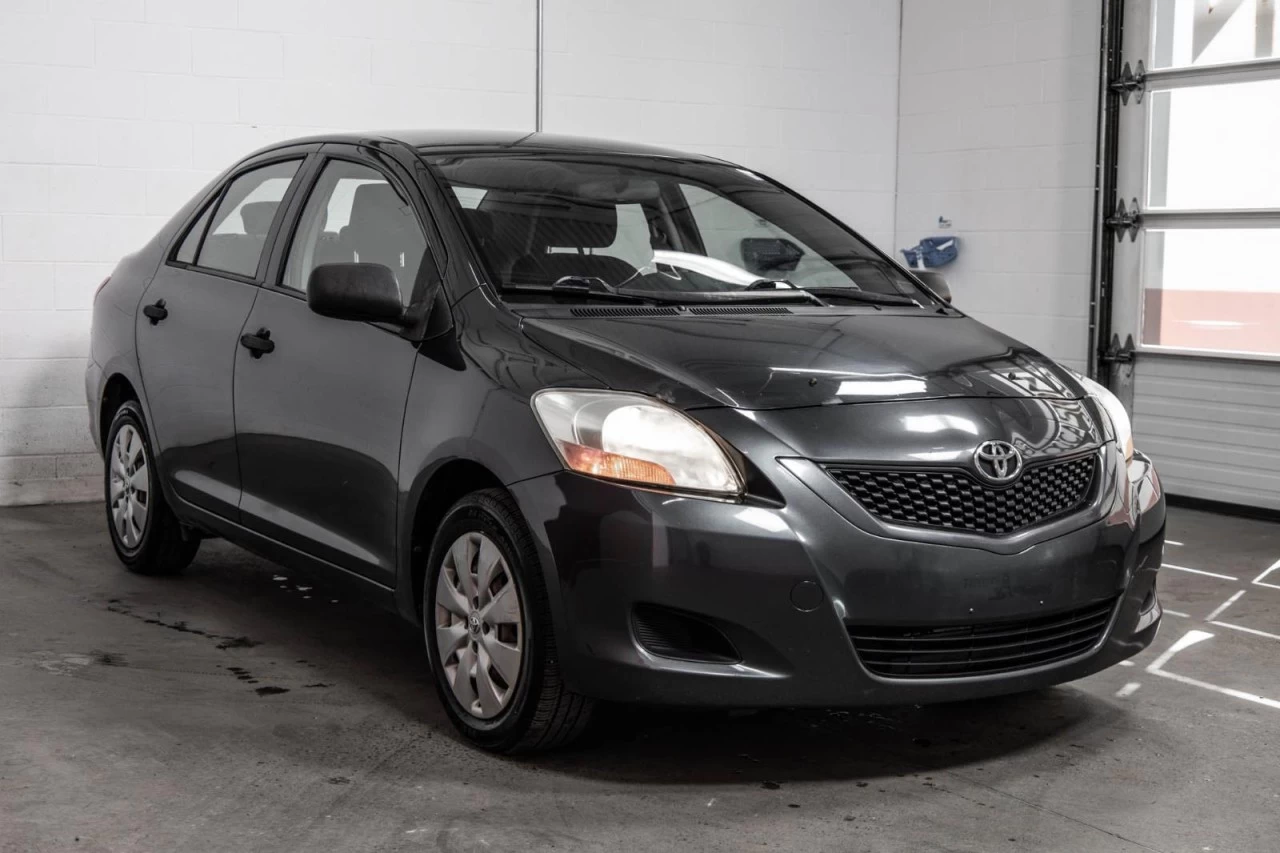 2010 Toyota Yaris Automatique + A/C BAS KM!!! Image principale