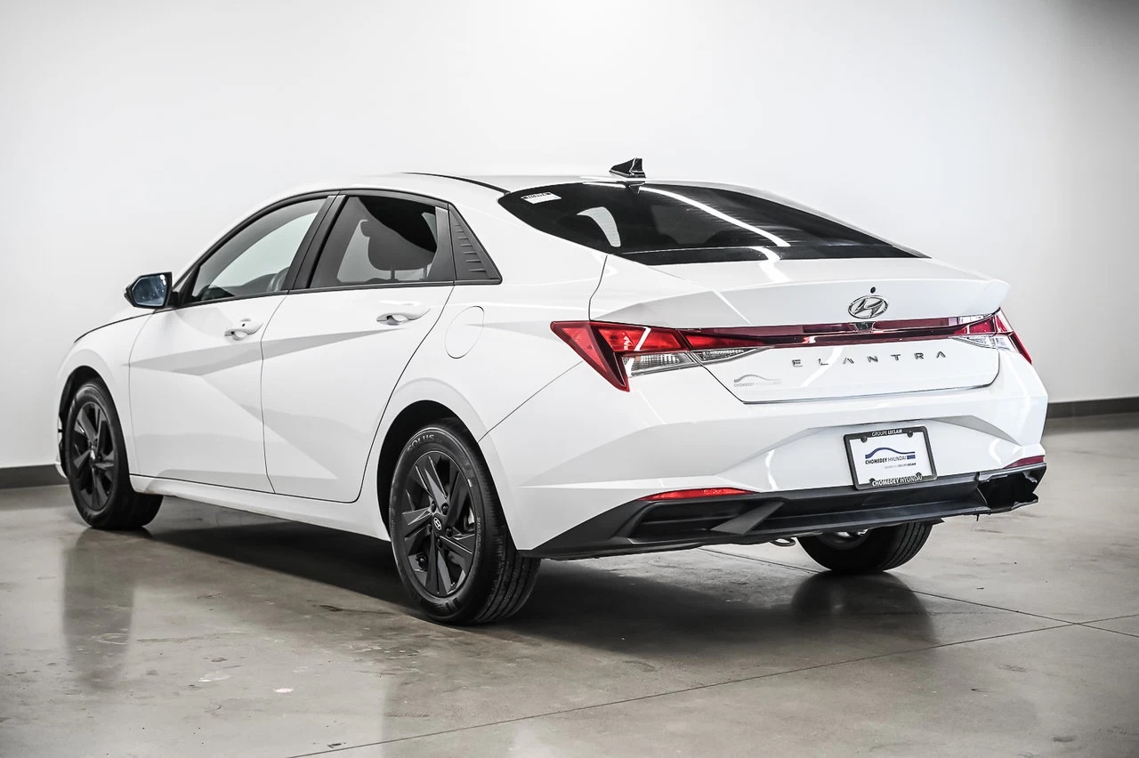 2022 Hyundai Elantra Preferred Image principale