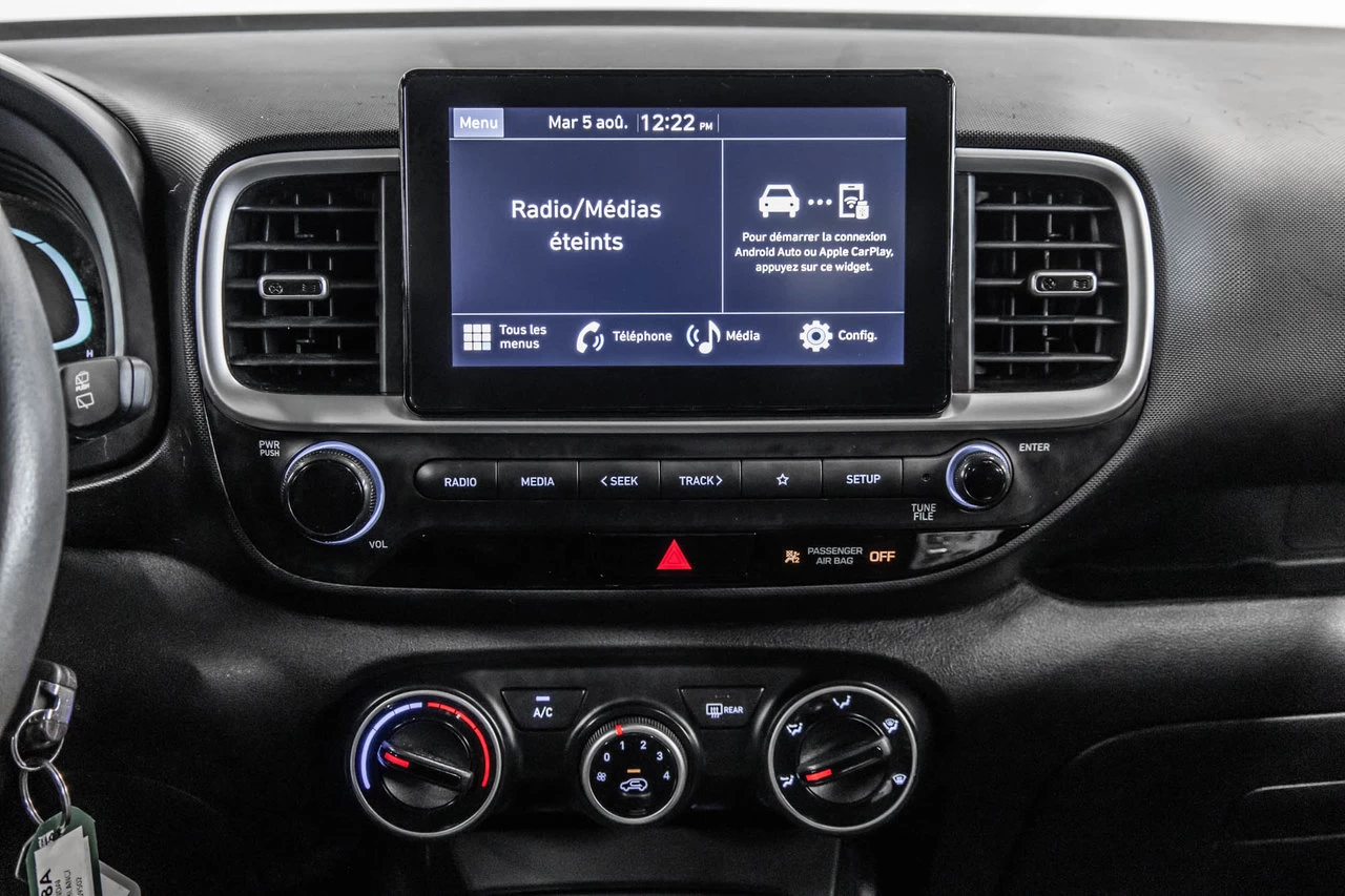 2023 Hyundai Venue Essential Main Image
