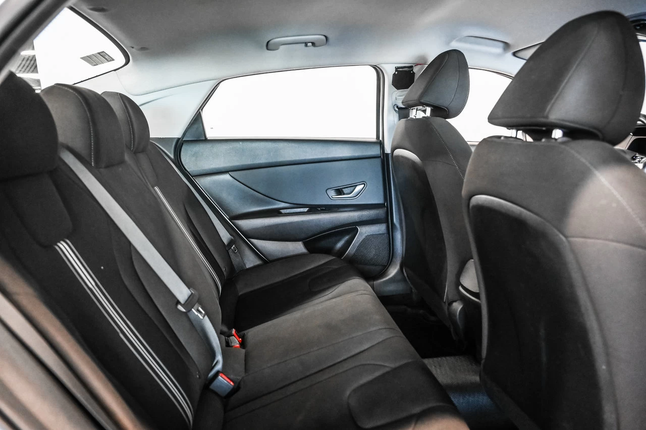 2023 Hyundai Elantra Preferred Image principale