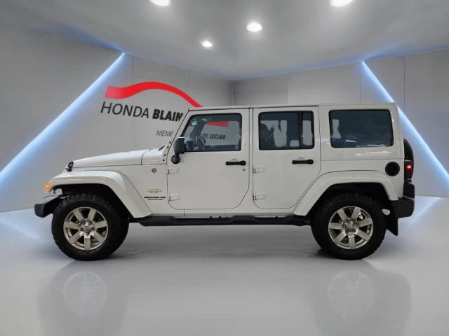 Jeep Wrangler 4WD 4dr Sahara 2015