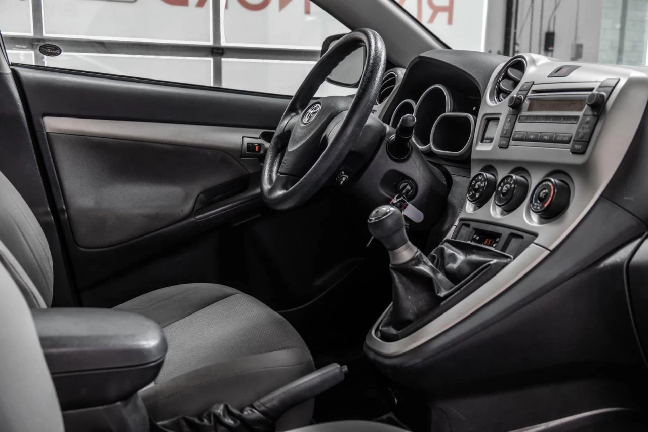 2009 Toyota Matrix XR - Manuelle - BAS KM Image principale
