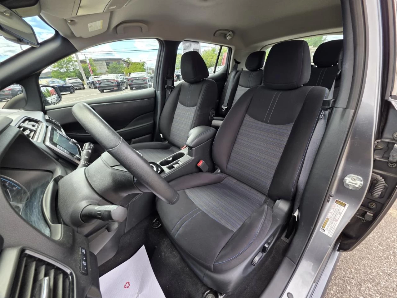 2023 Nissan LEAF SV Hatchback Main Image