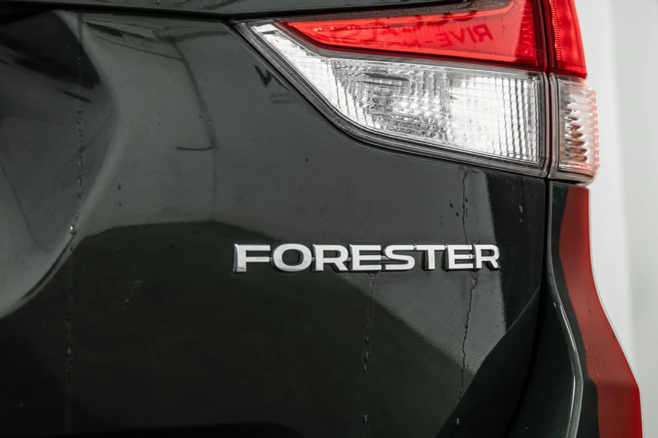 2022 Subaru Forester Touring TOIT.PANO+VOLANT/SIEGES.CHAUFF+CARPLAY Image principale