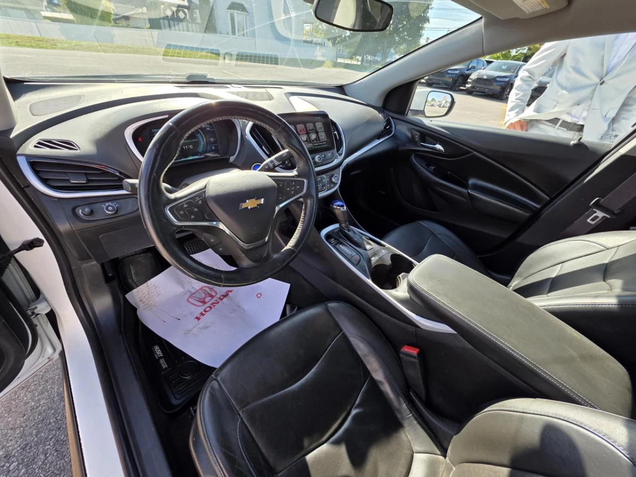 2017 Chevrolet Volt Hatchback LT Main Image
