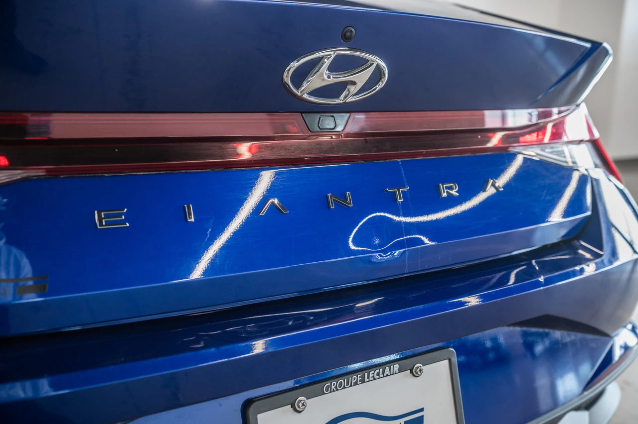 2022 Hyundai Elantra Preferred Image principale