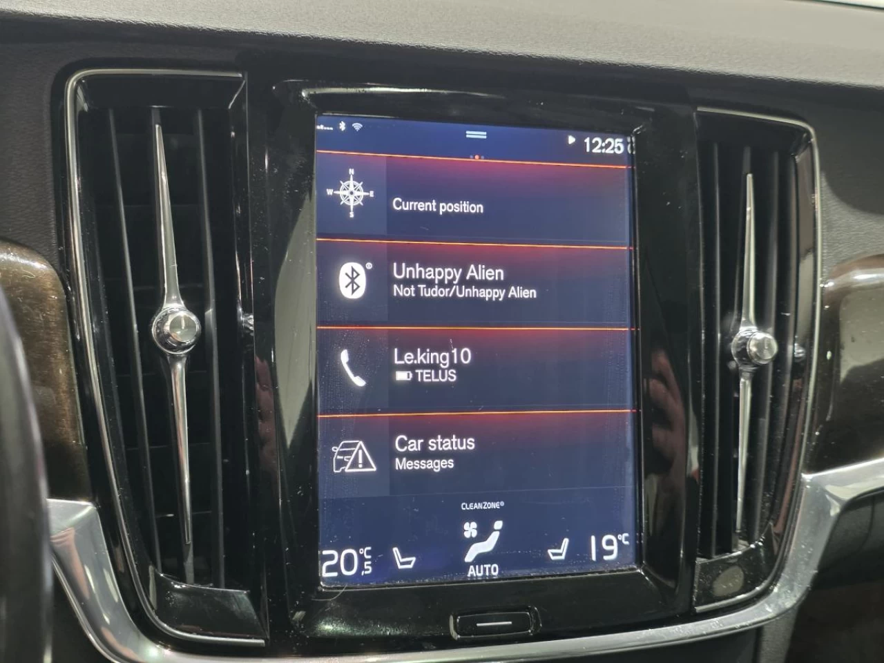2018 Volvo S90 T6 AWD Momentum Image principale