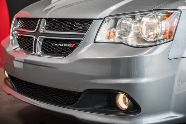 Dodge Grand Caravan Crew Plus SIEGES.CHAUFF+CUIR+CARPLAY+CAM.RECUL 2020