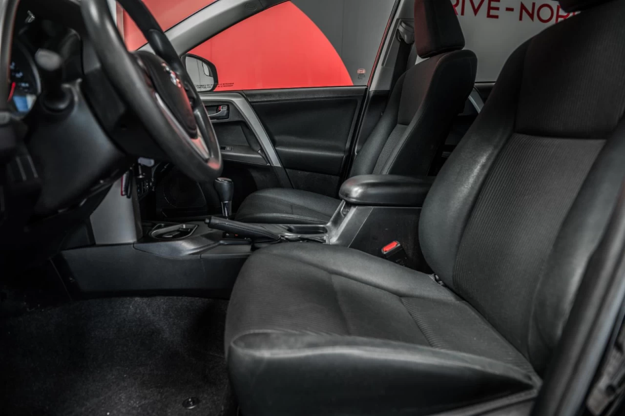 2016 Toyota RAV4 LE MAGS+SIEGES.CHAUFF+BLUETOOTH+CAM.RECUL Main Image