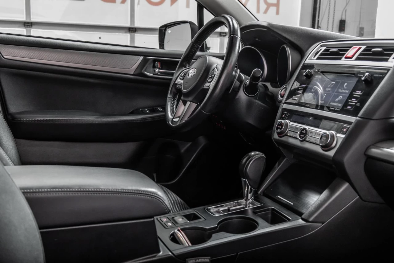 2017 Subaru Outback 2.5i Touring w-Tech Pkg TOIT.OUVRANT+SIEGES.CHAUFF Main Image