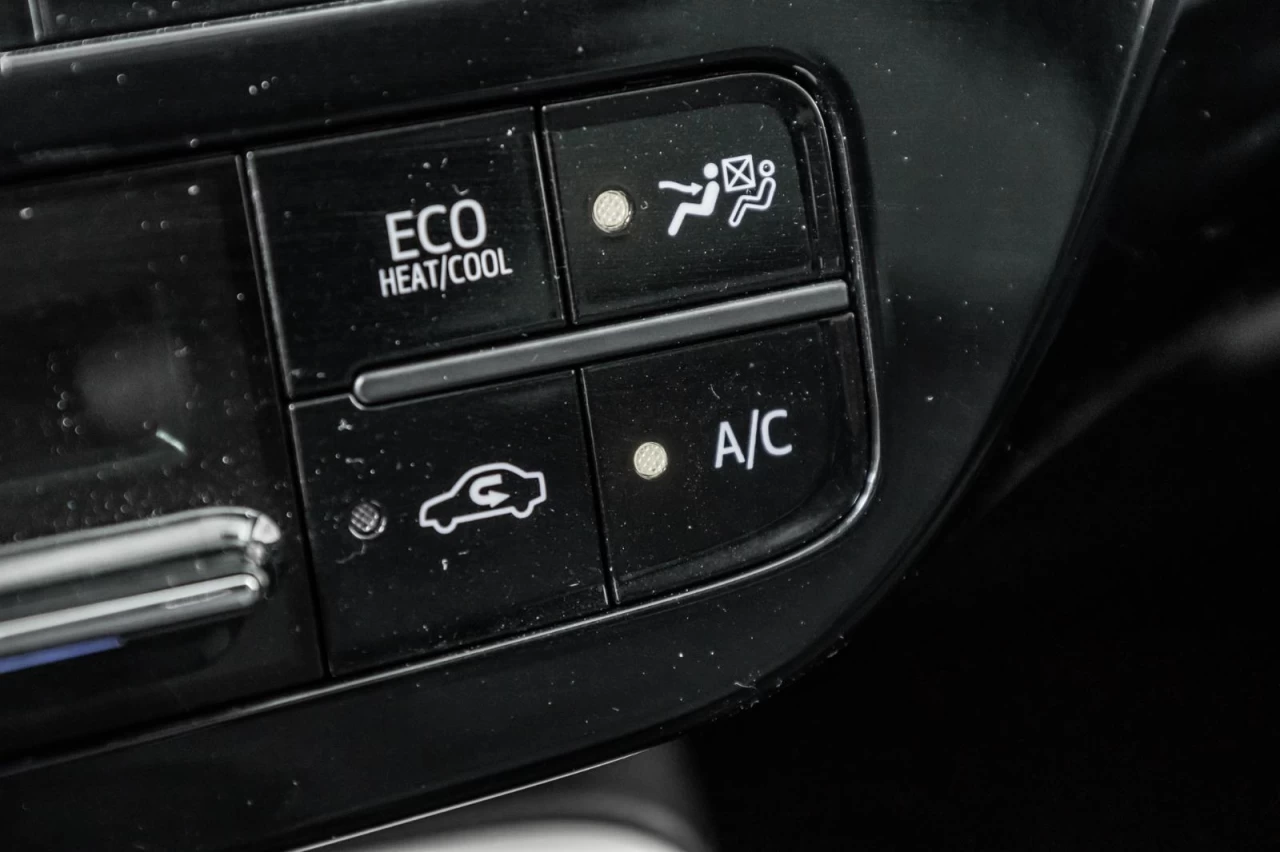 2016 Toyota Prius Hybrid NAVI+TOIT.OUVRANT+CAM.RECUL+BLUETOOTH Main Image