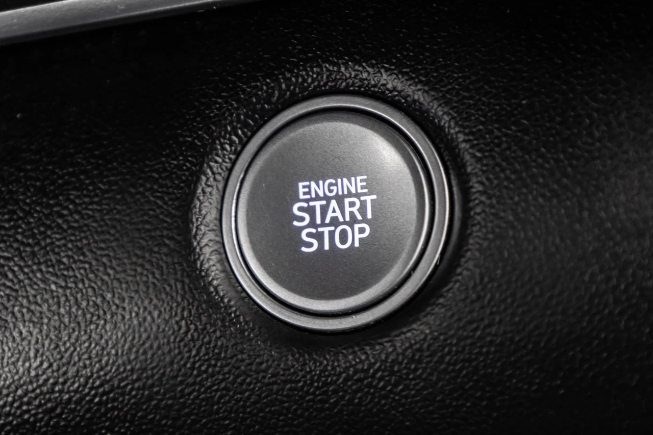 2022 Hyundai Elantra Preferred Main Image