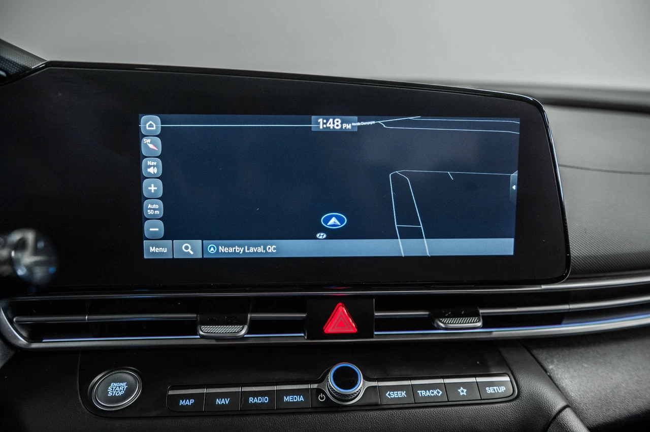 2023 Hyundai Elantra Preferred Tech Image principale