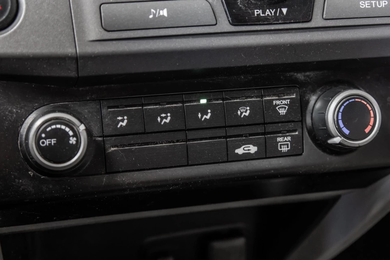 2012 Honda Civic Sedan Manuelle de base AUBAINE!!! Image principale