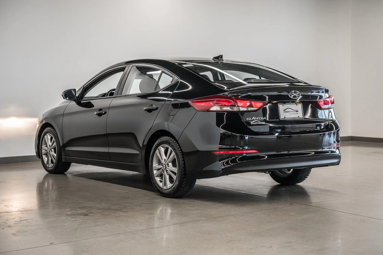 2018 Hyundai Elantra Gl Se Main Image