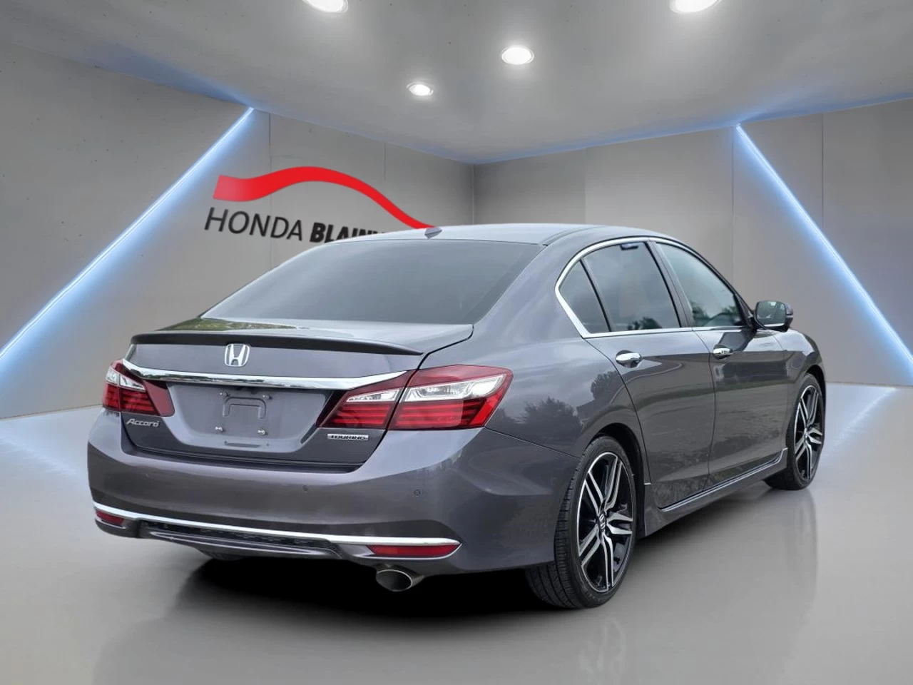 2016 Honda Accord Sedan Touring CVT Main Image