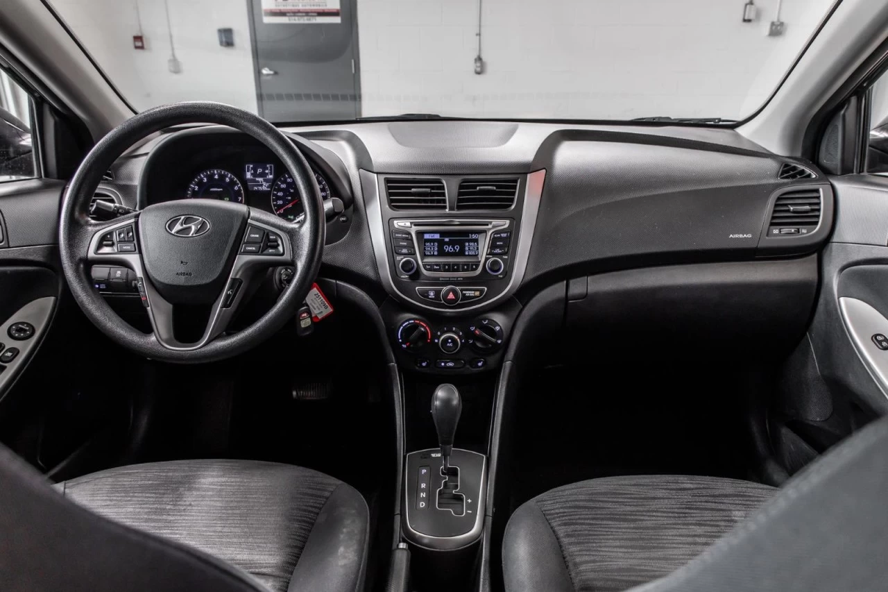 2016 Hyundai Accent GL  SIEGES.CHAUFF+BLUETOOTH+REG.VITESSE Main Image