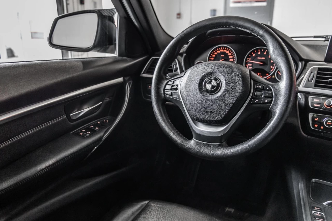 2017 BMW 3 Series 330i xDrive AWD+NAVI+TOIT.OUVRANT+CUIR+BLUETOOTH Main Image