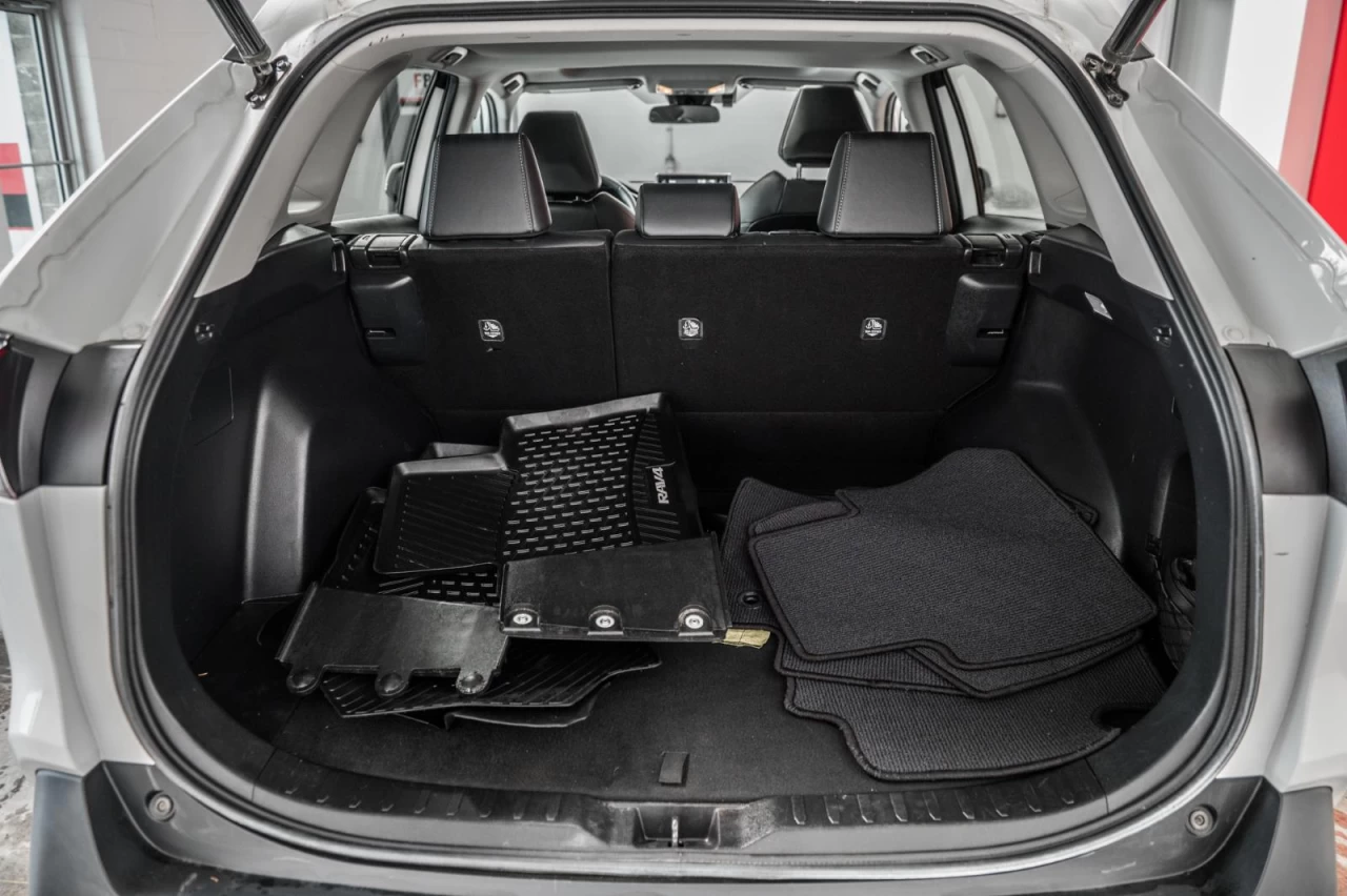 2021 Toyota RAV4 XLE AWD+TOIT.OUVRANT+VOLANT/SIEGES.CHAUFFANTS Image principale
